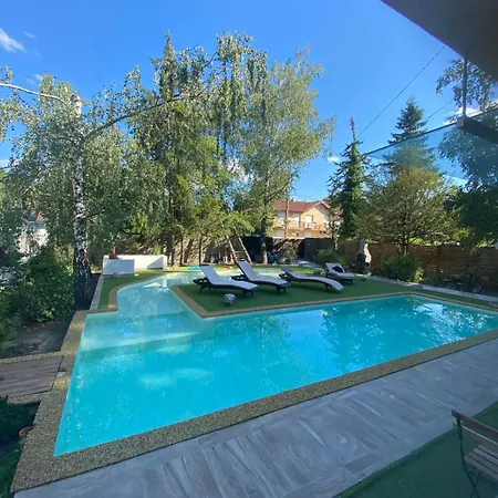 Silver Garden Guest house 3*
