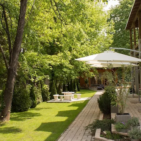 Πανσιόν Silver Garden